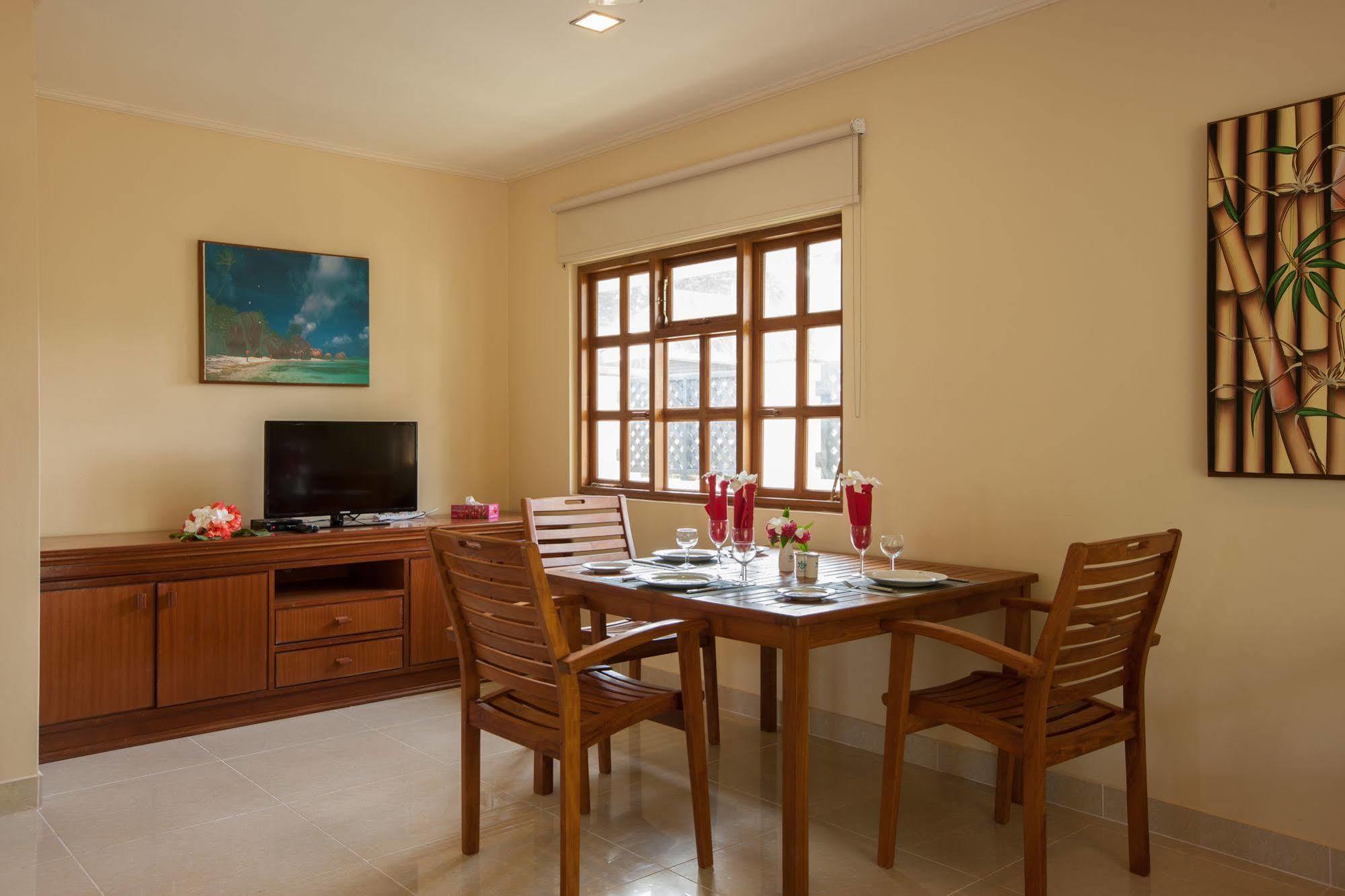 เลอ รีแลกซ์ เซลฟ์ คาเทอร์ริง อพาร์ตเมนต์ Apartment ลาดิก ภายนอก รูปภาพ